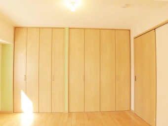 玄関を広々とした自転車も置ける開放的な空間に 渋谷区I様邸 玄関を広々とした自転車も置ける開放的な空間に 渋谷区I様邸